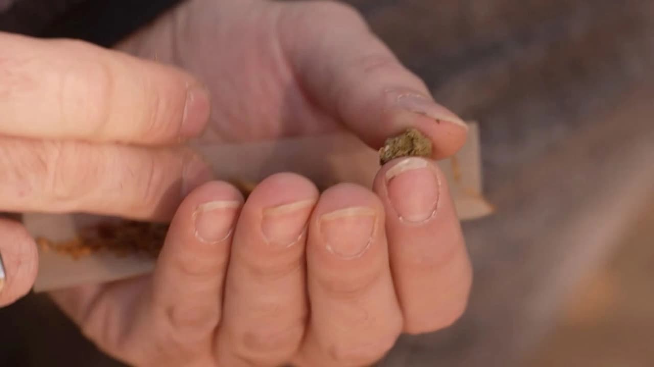 Cannabis, un paradoxe français